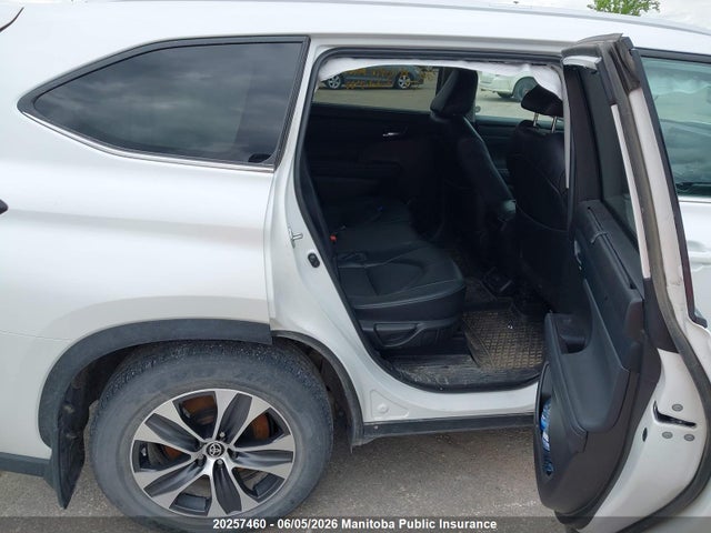 2022 Toyota Highlander Xle V6 მანქანა იყიდება აუქციონზე, vin: 5TDGZRBHXNS222741, აუქციონის ნომერი: 20257460