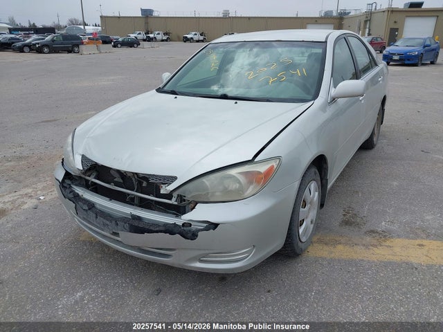 20257541 :رقم المزاد ، JTDBE32K530195012 vin ، 2003 Toyota Camry Le مزاد بيع