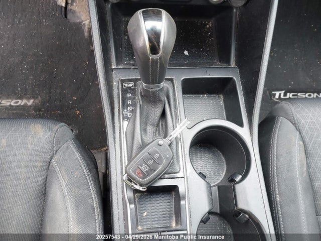 2016 Hyundai Tucson 1.6t მანქანა იყიდება აუქციონზე, vin: KM8J3CA26GU244828, აუქციონის ნომერი: 20257543