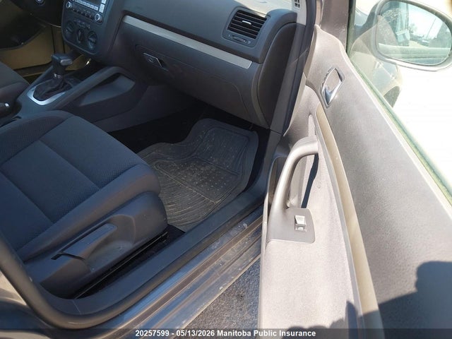2008 Volkswagen Rabbit 2.5 მანქანა იყიდება აუქციონზე, vin: WVWDA71K08W280017, აუქციონის ნომერი: 20257599