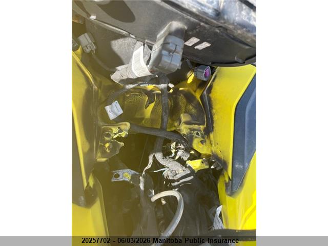 20257702 :رقم المزاد ، 2BPSUUHFXHV000058 vin ، 2017 Ski-doo Mx Z X 850 Rer مزاد بيع
