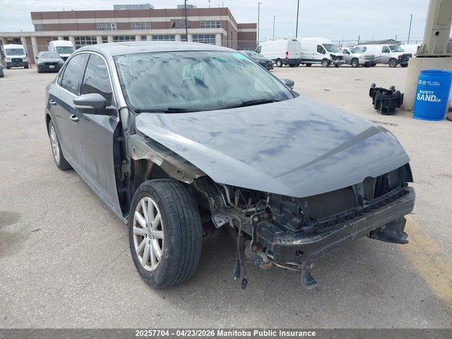20257704 :رقم المزاد ، 1VWBS7A34FC017621 vin ، 2015 Volkswagen Passat 1.8 Tsi مزاد بيع