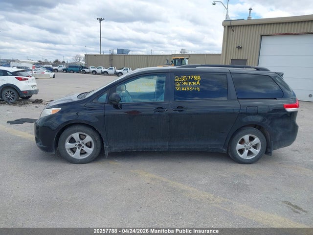 2012 Toyota Sienna Le V6 მანქანა იყიდება აუქციონზე, vin: 5TDKK3DC6CS213349, აუქციონის ნომერი: 20257788