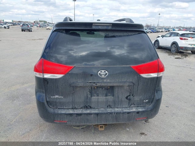 2012 Toyota Sienna Le V6 მანქანა იყიდება აუქციონზე, vin: 5TDKK3DC6CS213349, აუქციონის ნომერი: 20257788