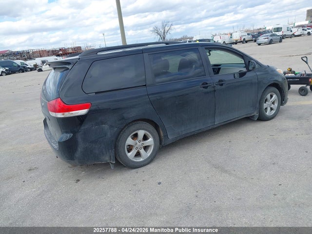 2012 Toyota Sienna Le V6 მანქანა იყიდება აუქციონზე, vin: 5TDKK3DC6CS213349, აუქციონის ნომერი: 20257788