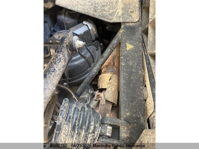 3JBUVAX42RK011673 Can-Am Defender Limited Cab Hd10