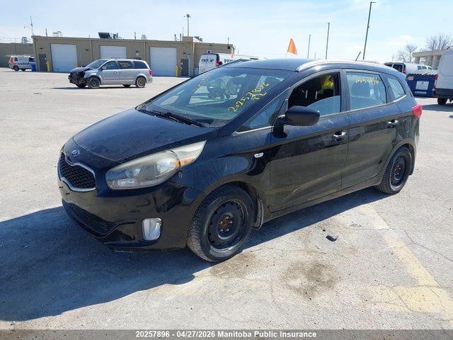 2015 Kia Rondo Lx მანქანა იყიდება აუქციონზე, vin: KNAHT8A37F7118772, აუქციონის ნომერი: 20257896