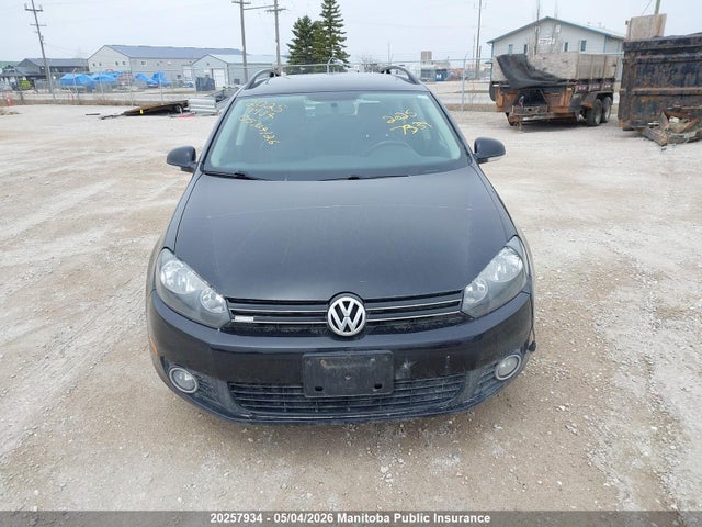 3VWPX7AJ4EM627859 Volkswagen Golf 2.5