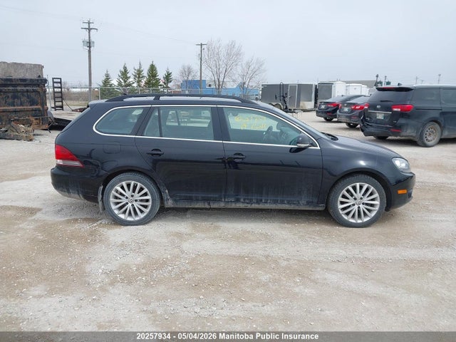 3VWPX7AJ4EM627859 Volkswagen Golf 2.5