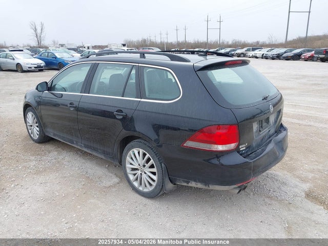 3VWPX7AJ4EM627859 Volkswagen Golf 2.5
