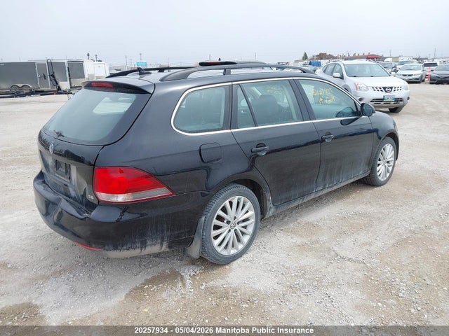 3VWPX7AJ4EM627859 Volkswagen Golf 2.5