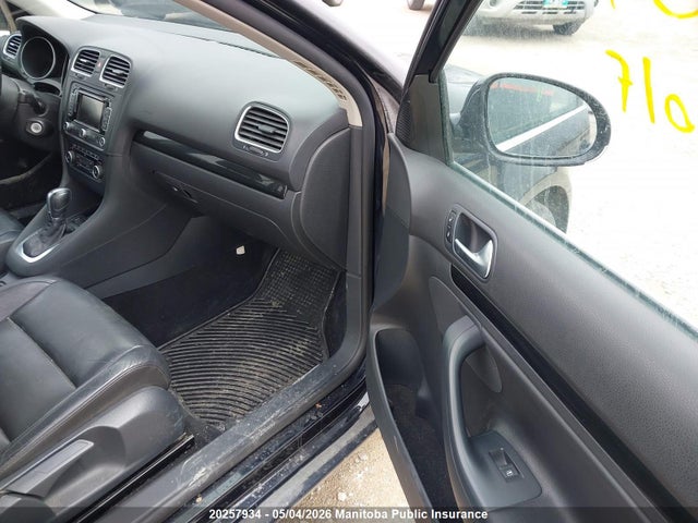 3VWPX7AJ4EM627859 Volkswagen Golf 2.5