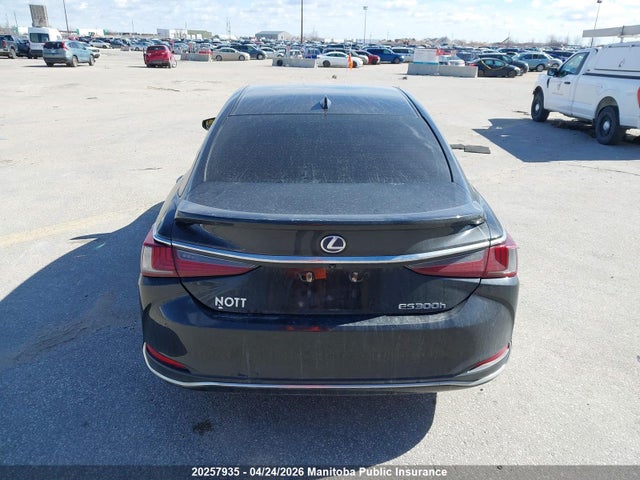 58AB21B15LU005825 Lexus ES 300H