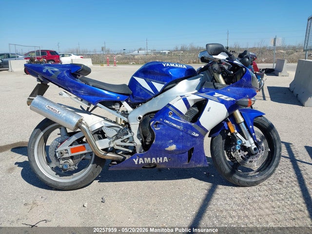 20257959 :رقم المزاد ، 2BG4061641U417049 vin ، 2001 Yamaha Yzf R1 مزاد بيع