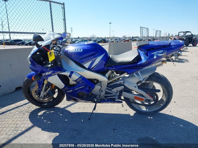 20257959 :رقم المزاد ، 2BG4061641U417049 vin ، 2001 Yamaha Yzf R1 مزاد بيع