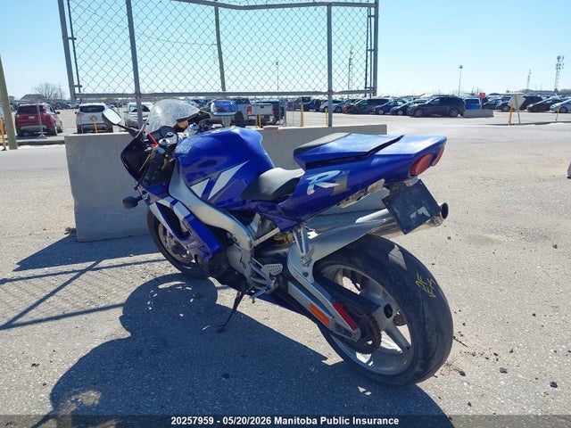 20257959 :رقم المزاد ، 2BG4061641U417049 vin ، 2001 Yamaha Yzf R1 مزاد بيع