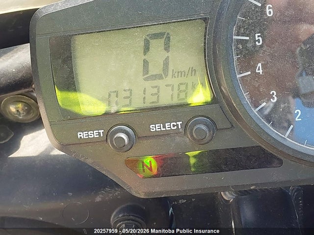 20257959 :رقم المزاد ، 2BG4061641U417049 vin ، 2001 Yamaha Yzf R1 مزاد بيع
