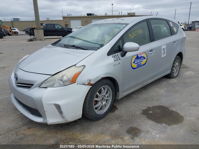 JTDZN3EU8EJ003011 Toyota PRIUS V