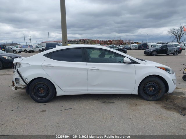 KMHDH4AH0GU532806 Hyundai ELANTRA SE
