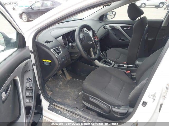 KMHDH4AH0GU532806 Hyundai ELANTRA SE
