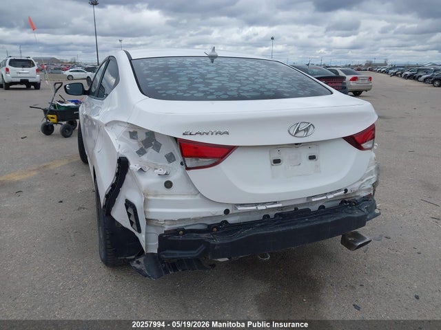 KMHDH4AH0GU532806 Hyundai ELANTRA SE