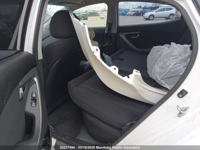 KMHDH4AH0GU532806 Hyundai ELANTRA SE
