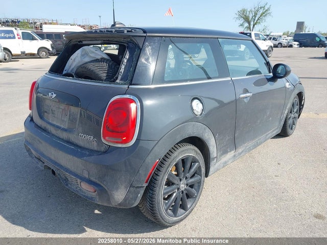 20258010 :رقم المزاد ، WMWXP7C55G3B33999 vin ، 2016 Mini Cooper S مزاد بيع