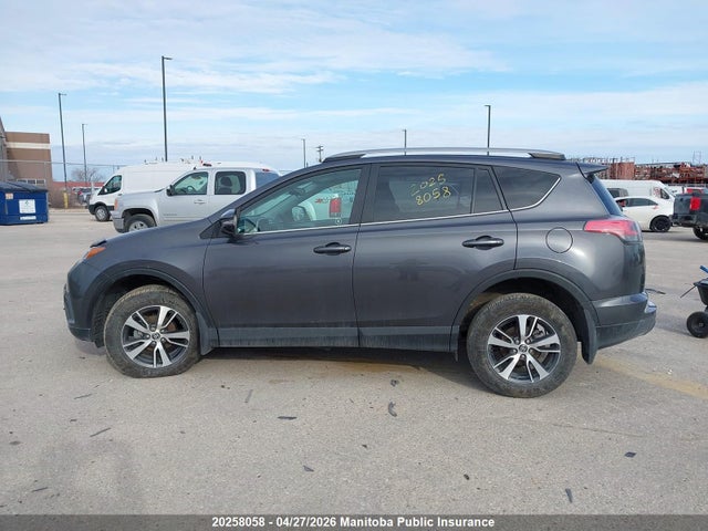 2018 Toyota Rav4 Le მანქანა იყიდება აუქციონზე, vin: 2T3ZFREV7JW461062, აუქციონის ნომერი: 20258058