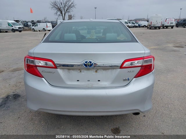 2014 Toyota Camry Le Hybrid მანქანა იყიდება აუქციონზე, vin: 4T1BD1FK1EU101684, აუქციონის ნომერი: 20258114