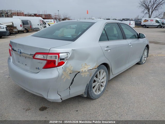 2014 Toyota Camry Le Hybrid მანქანა იყიდება აუქციონზე, vin: 4T1BD1FK1EU101684, აუქციონის ნომერი: 20258114