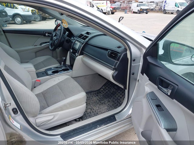 2014 Toyota Camry Le Hybrid მანქანა იყიდება აუქციონზე, vin: 4T1BD1FK1EU101684, აუქციონის ნომერი: 20258114
