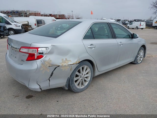 2014 Toyota Camry Le Hybrid მანქანა იყიდება აუქციონზე, vin: 4T1BD1FK1EU101684, აუქციონის ნომერი: 20258114