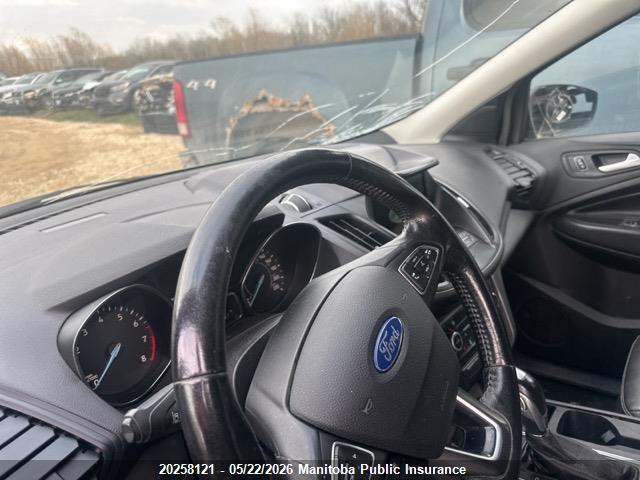 20258121 :رقم المزاد ، 1FMCU9HD0KUB73019 vin ، 2019 Ford Escape Sel مزاد بيع