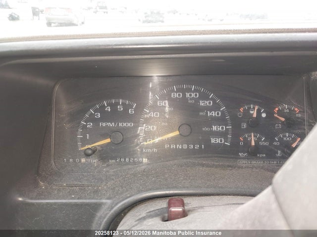 20258123 :رقم المزاد ، 1GCEC19W2WE253634 vin ، 1998 Chevrolet C/r 10/1500 4+cab مزاد بيع