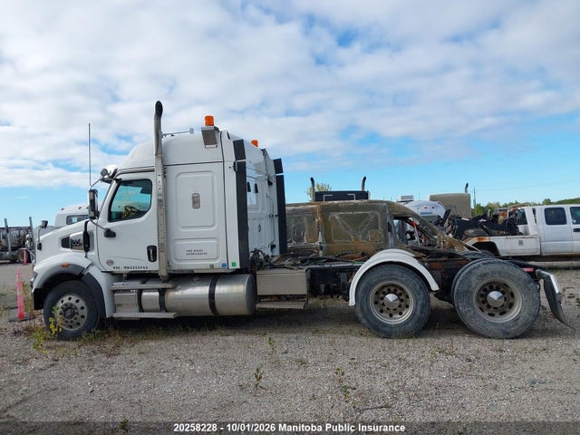 20258228 :رقم المزاد ، 5KJJBWDR0RLUR4787 vin ، 2024 Western Star 49x مزاد بيع