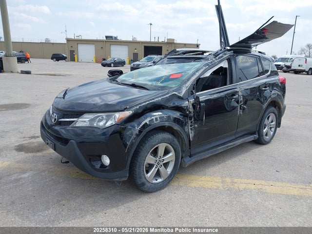 2T3RFREV9FW316337 Toyota Rav4 Xle