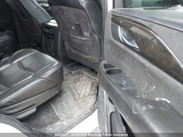 Продаж на аукціоні авто 2017 Cadillac Escalade Platinum 4wd, vin: 1GYS4DKJ0HR264430, номер лоту: 20258377
