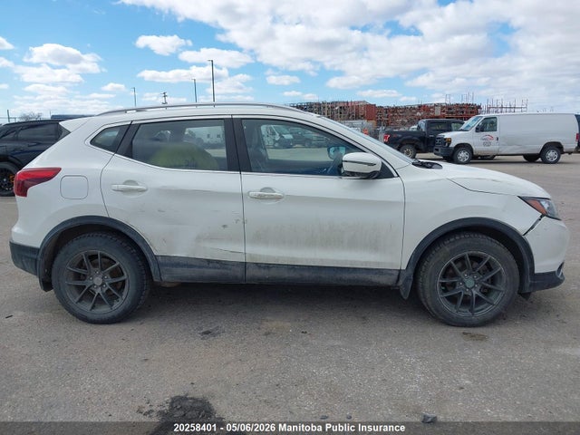 JN1BJ1CR2JW209330 Nissan Qashqai S