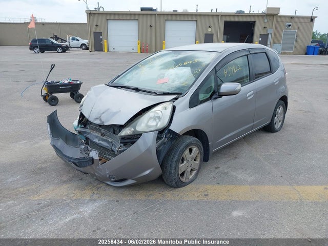 2010 Honda Fit Dx მანქანა იყიდება აუქციონზე, vin: GE71306410, აუქციონის ნომერი: 20258434