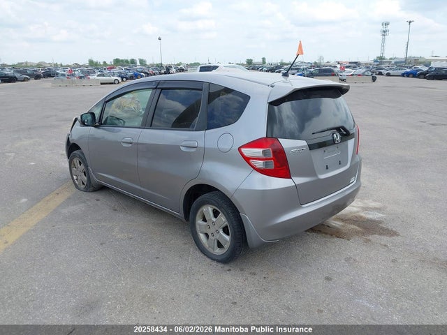 2010 Honda Fit Dx მანქანა იყიდება აუქციონზე, vin: GE71306410, აუქციონის ნომერი: 20258434
