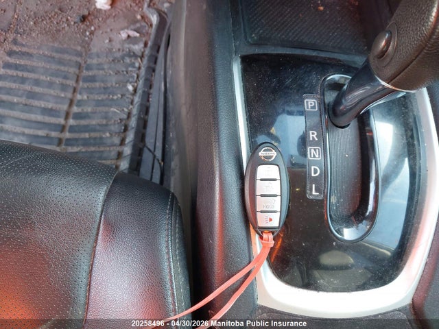 20258496 :رقم المزاد ، 5N1AT2MVXFC911176 vin ، 2015 Nissan Rogue Sl مزاد بيع