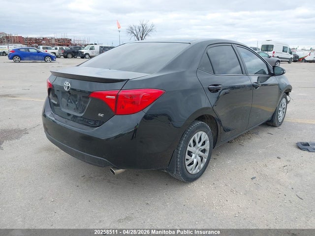 2T1BURHE1JC071247 Toyota COROLLA SE