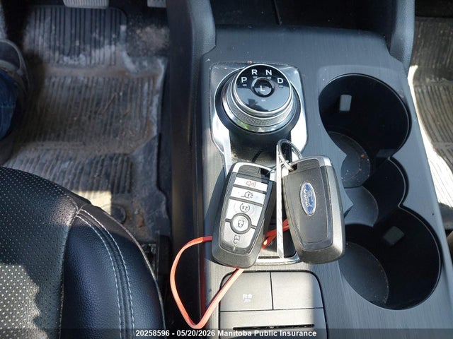 1FMCU9CZXMUA37213 Ford Escape Sel Hybrid
