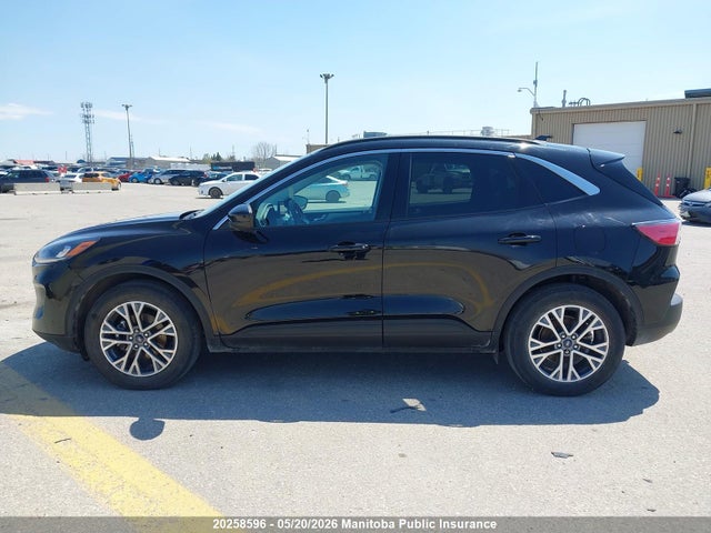 1FMCU9CZXMUA37213 Ford Escape Sel Hybrid