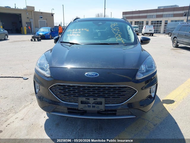 1FMCU9CZXMUA37213 Ford Escape Sel Hybrid