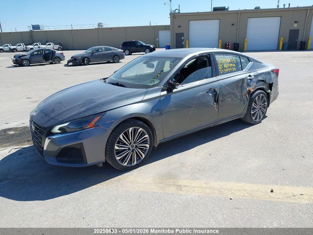 1N4BL4FW6PN349430 Nissan Altima 2.5 Platinum