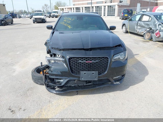 Chrysler 300 S V8 2023 2C3CCABT0PH543280 Image 12