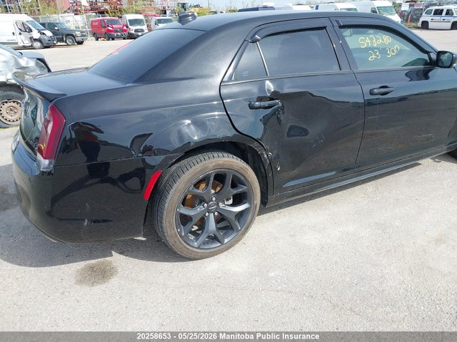 Chrysler 300 S V8 2023 2C3CCABT0PH543280 Image 17