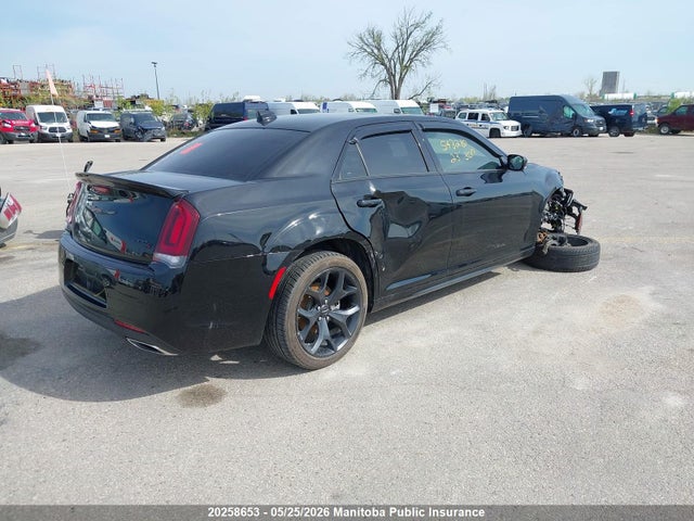 Chrysler 300 S V8 2023 2C3CCABT0PH543280 Image 4