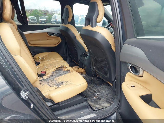YV4A22PK3H1140371 Volvo Xc90 R T6